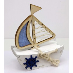 Barca a vela in legno con applicazioni marinare. CM 8x3.5 H 10.5