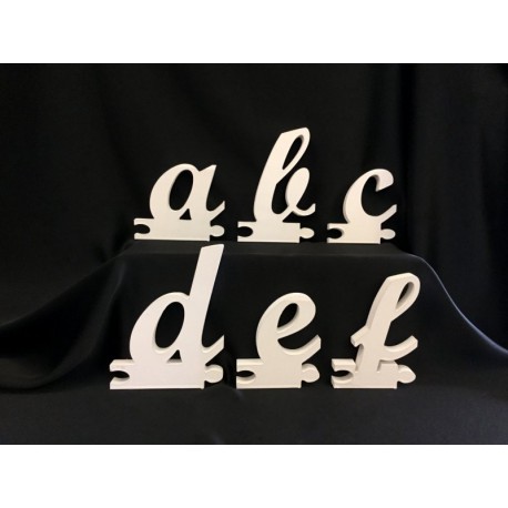 Lettere di legno in corsivo minuscolo. H 12x12