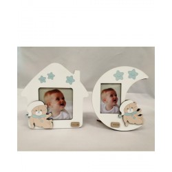 Portafoto in legno baby con dettagli azzurri. Ass 2. CM 14 - Misure int: CM 6x8 e CM 7,5X7,5