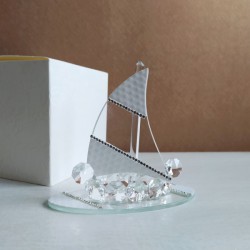 Barca vetro e cristallo con decoro bianco e strass ,scatola compresa.MIS.11x10cm