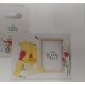 P/foto Winnie the Pooh in poliresina,con scatola shopper.MIS.15X11CM misura  interna (55x80cm)