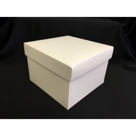 Scatola cartoncino fondo e coperchio avorio CM 16.5x16.5 H 11.5