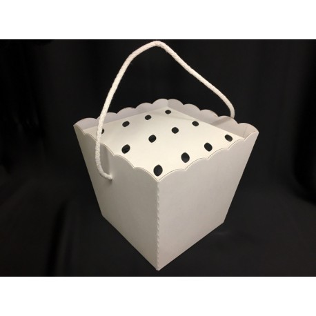 Vaso cartone bianco con manico e inserto portaconi (per 12 coni). CM 20x20 H 18 (senza manico)