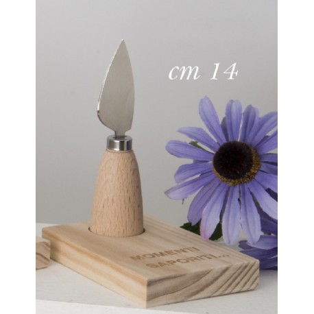 Coltello da formaggio metallo con manico su base legno con scatola. CM 14 Base CM 8x12 H 1.5