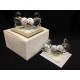 Coppia cigni cristallo con base vetro glitter, placca argento e scatola. Base CM 7x7 H 5.5 MADE IN ITALY